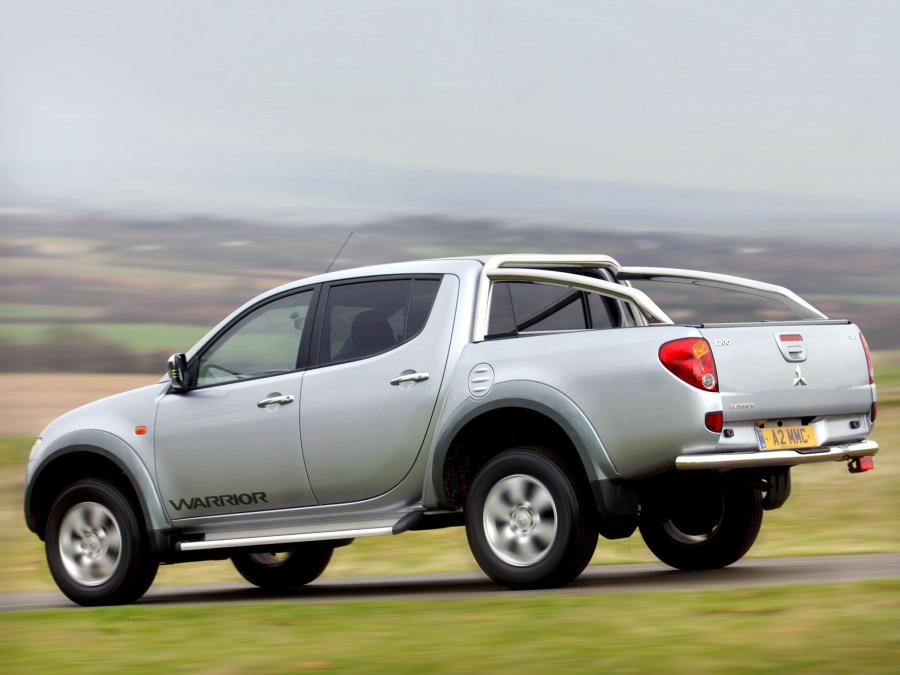  Mitsubishi L200 Double Cab Warrior 2006 года  (фото 7 из 10)